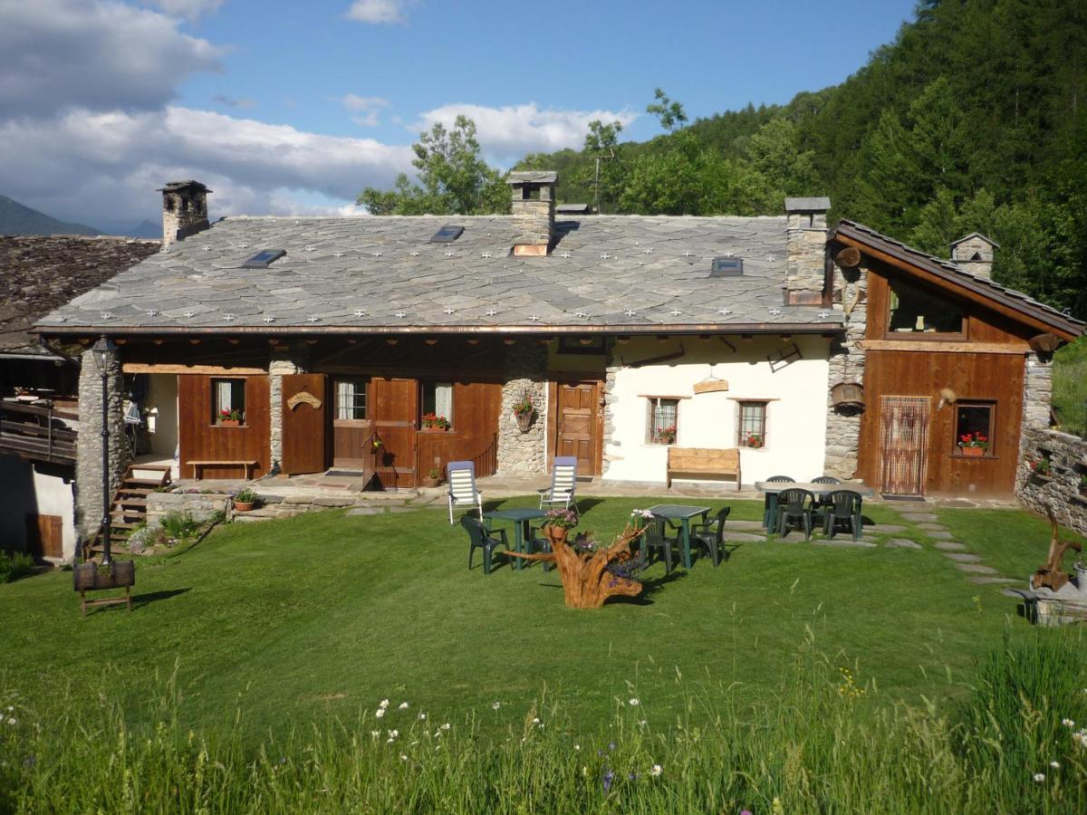 Appartement Les Chevreuils à Arvier Extérieur photo