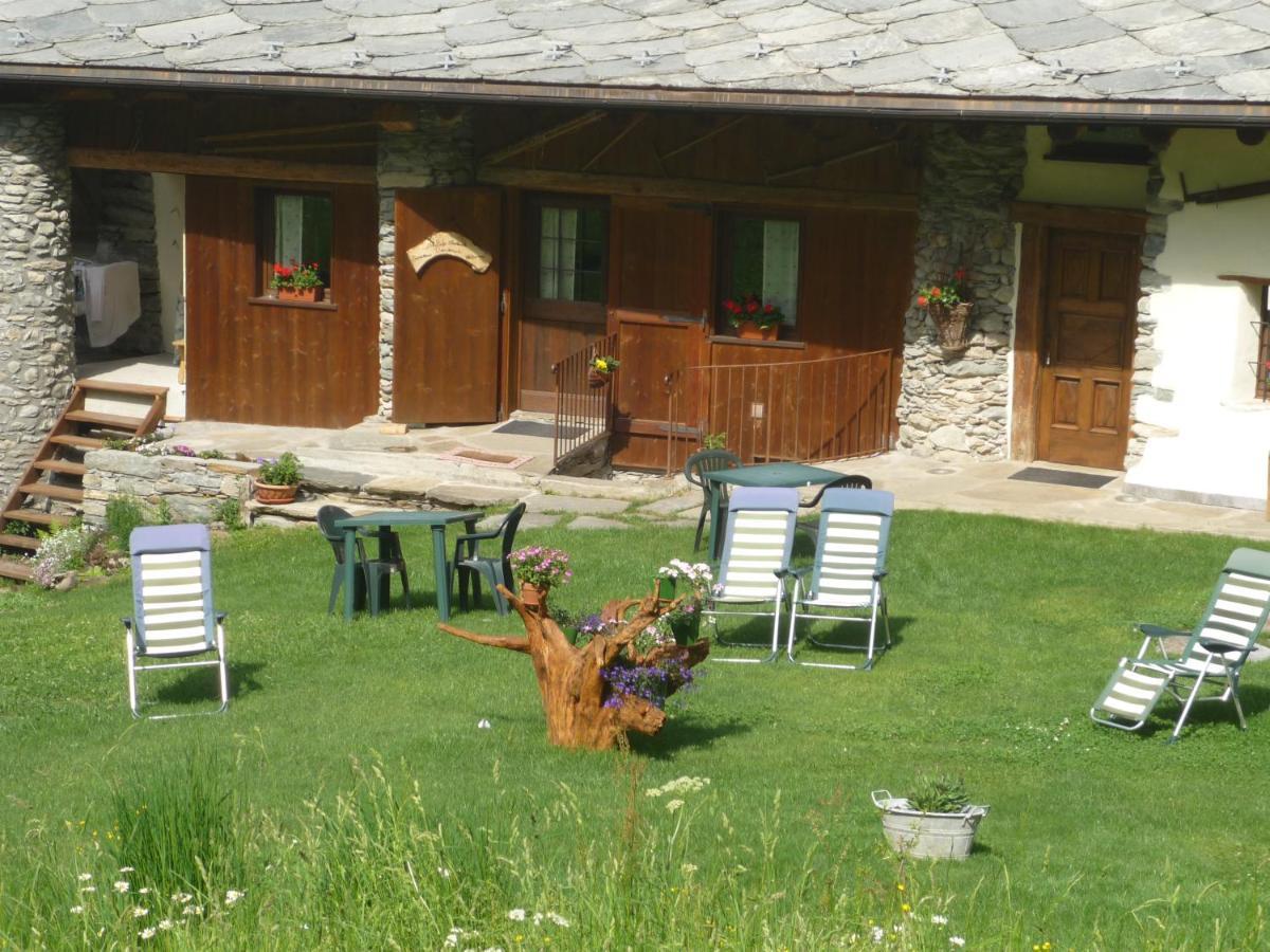 Appartement Les Chevreuils à Arvier Extérieur photo