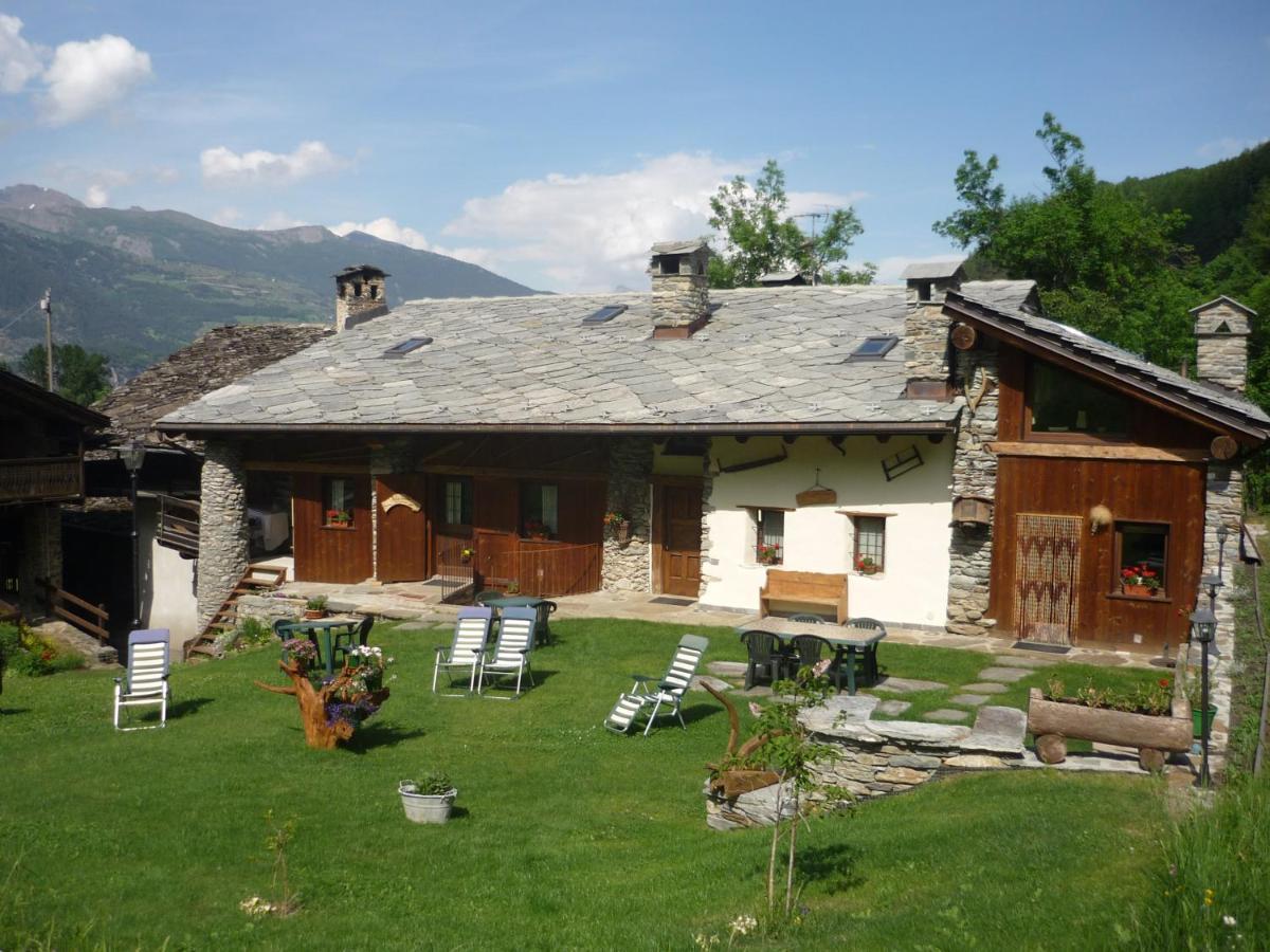 Appartement Les Chevreuils à Arvier Extérieur photo